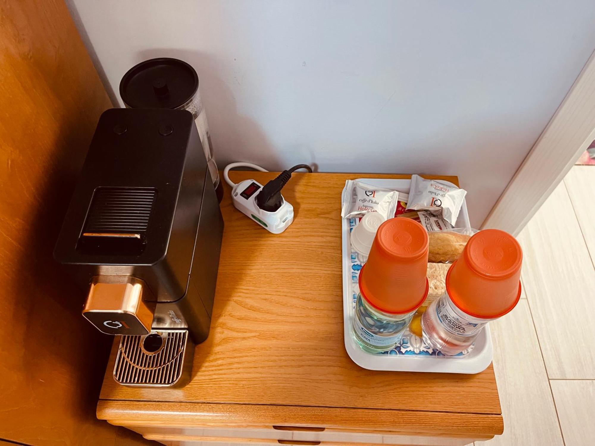 Affitta Camere Mattia Mottola フィウミチーノ エクステリア 写真