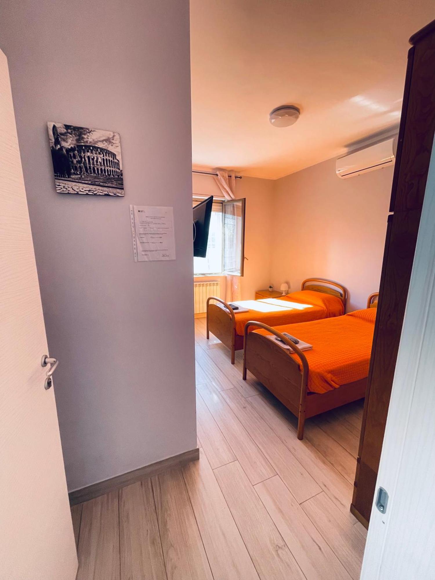 Affitta Camere Mattia Mottola フィウミチーノ エクステリア 写真